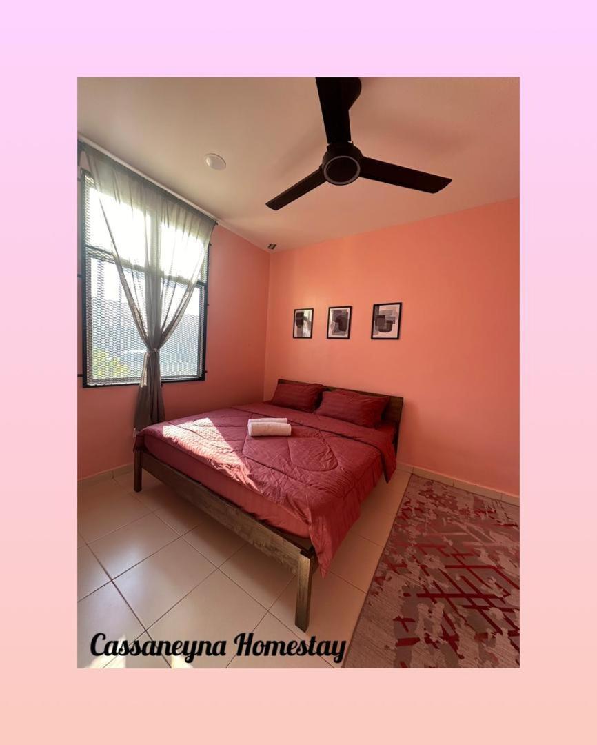 Cassaneyna Homestay クアンタン エクステリア 写真