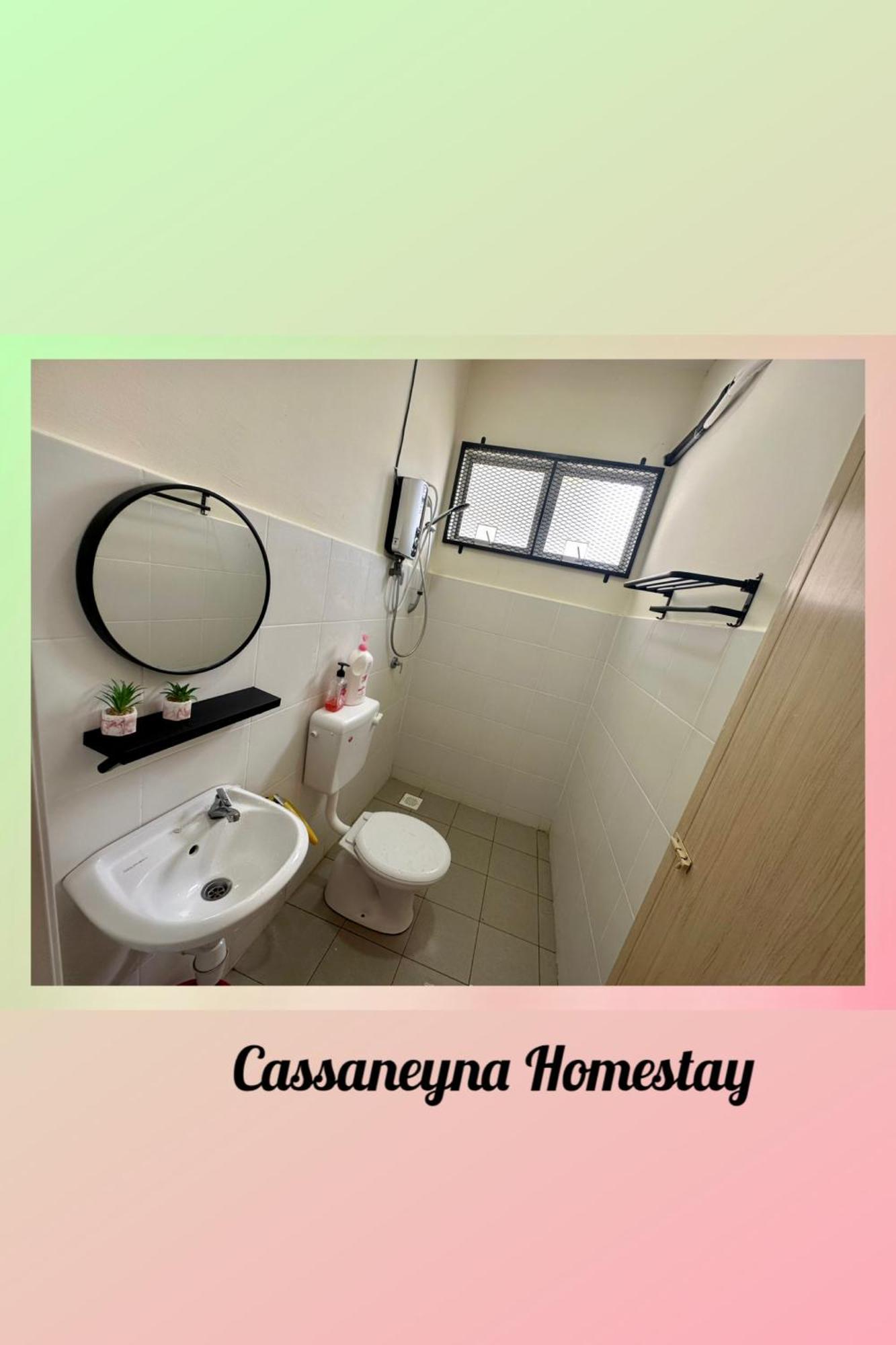 Cassaneyna Homestay クアンタン エクステリア 写真