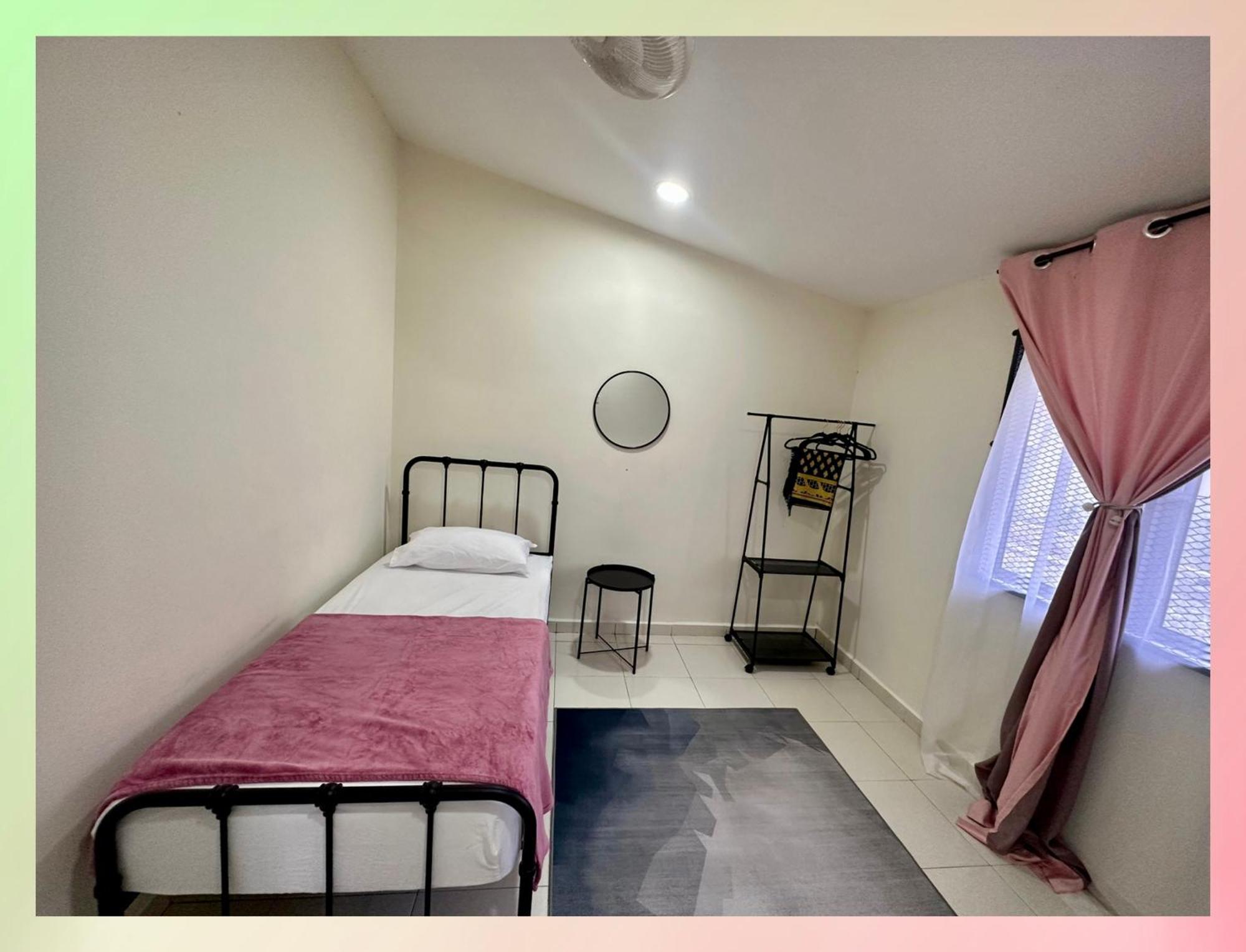 Cassaneyna Homestay クアンタン エクステリア 写真
