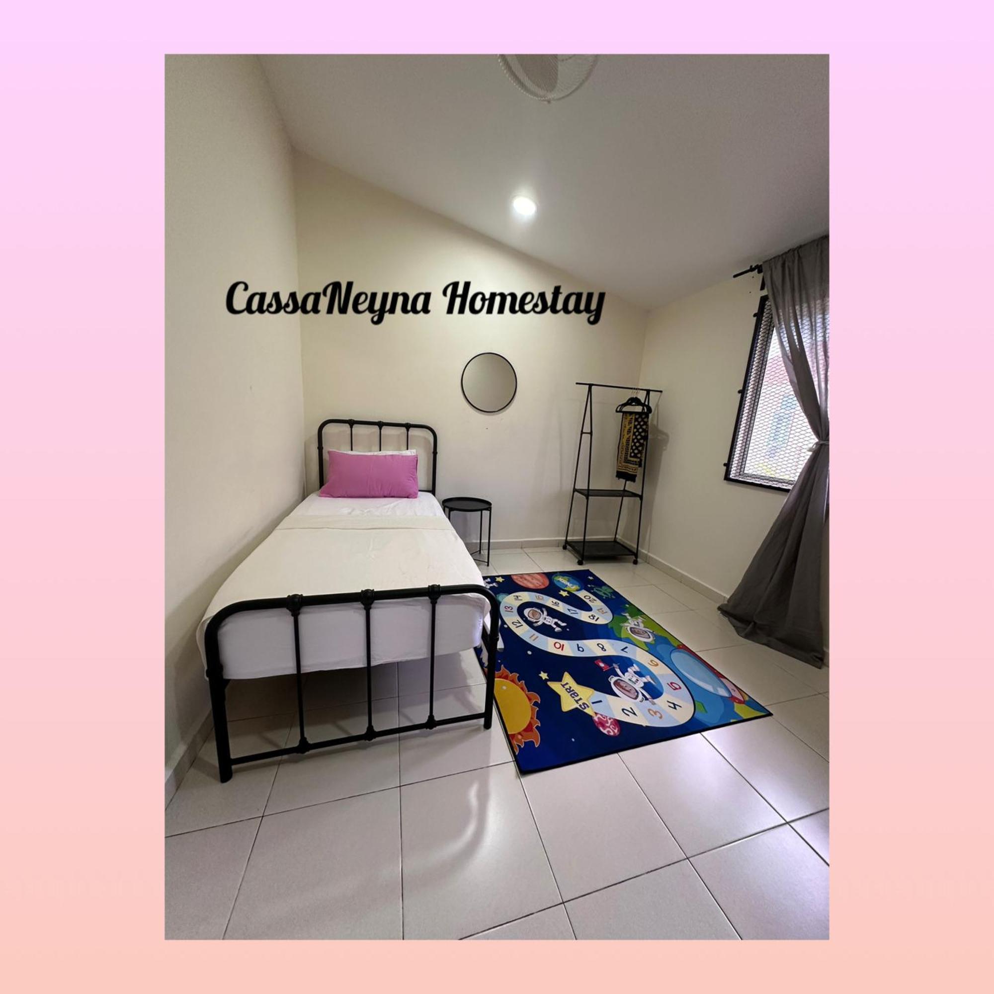 Cassaneyna Homestay クアンタン エクステリア 写真